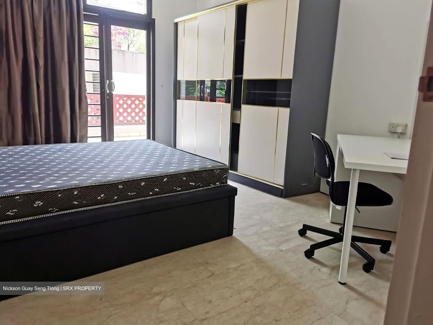 Seletaris (D27), Condominium #577682131